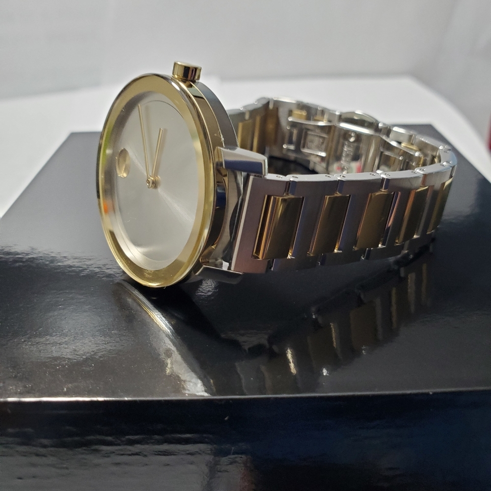 **SOLD** Movado BOLD Evolution Quartz Silver Dial Ladies Watch  - Picture 11 of 15